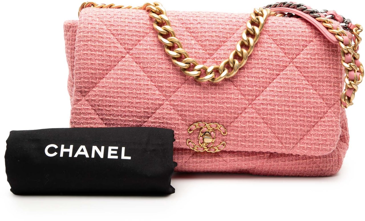 Chanel Maxi Tweed 19 Flap Roze