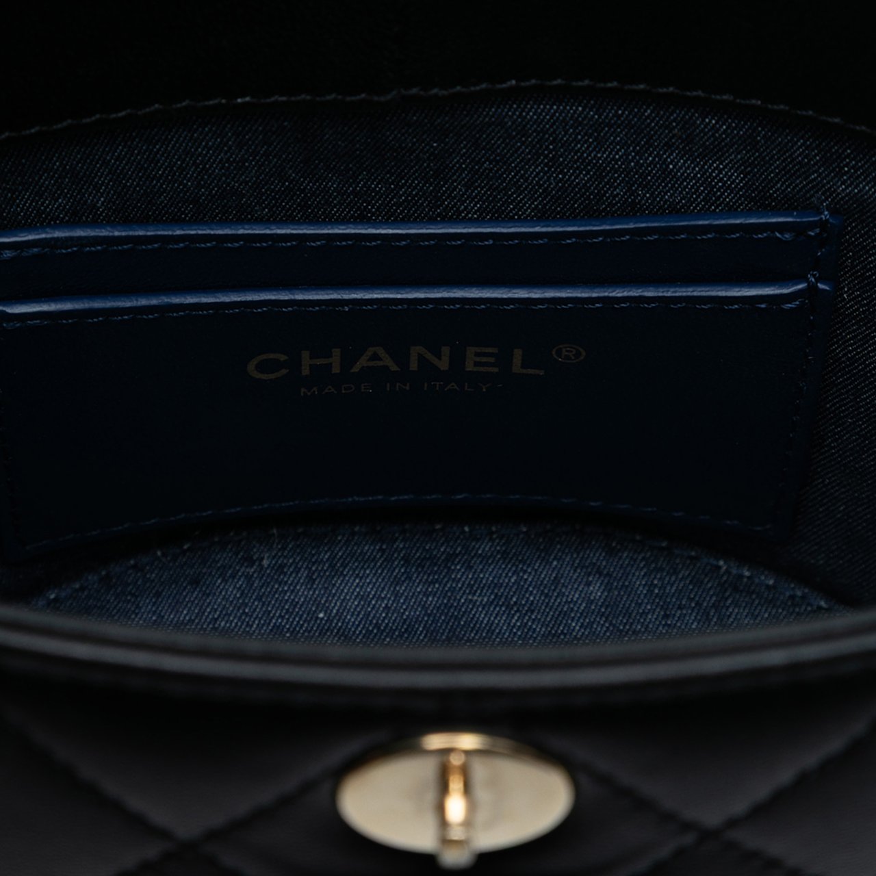 Chanel Mini Quilted Lambskin Elegant Chain Vanity Case Zwart