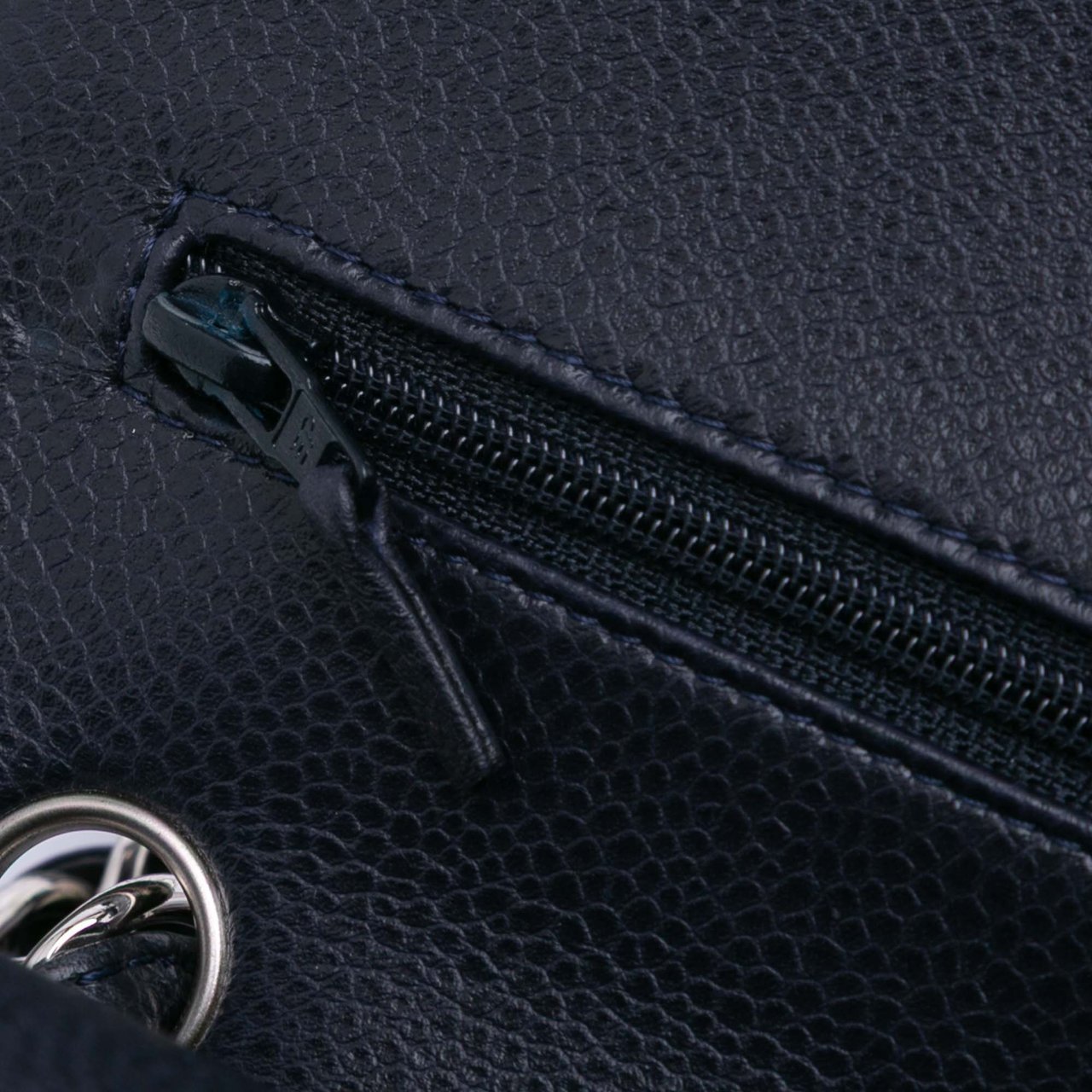 Chanel Jumbo Classic Caviar Double Flap Blauw
