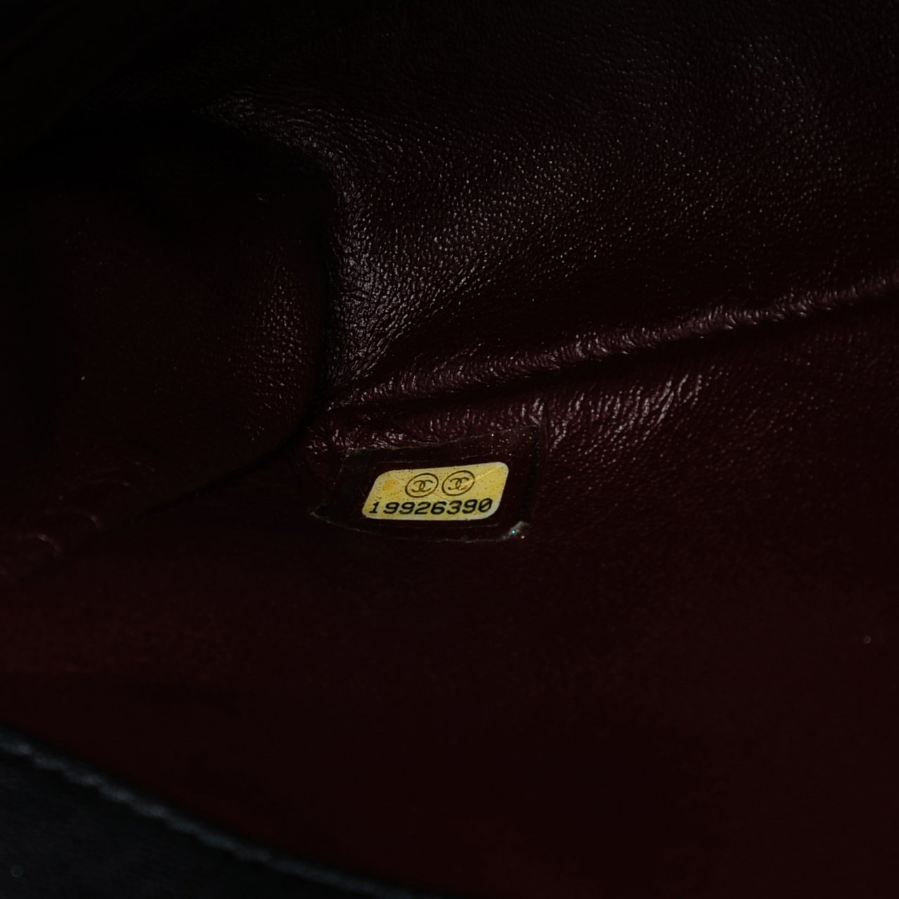 Chanel Small Quilted Distressed Calfskin Studded Metal Beauty Flap Zwart