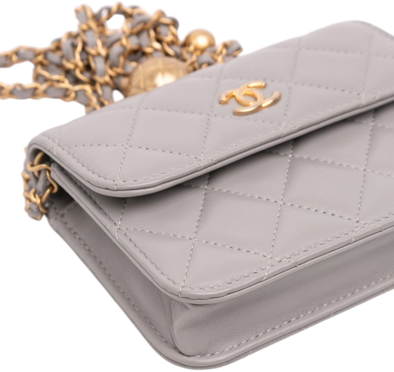 Chanel Mini Lambskin Pearl Crush Clutch On Chain Grijs