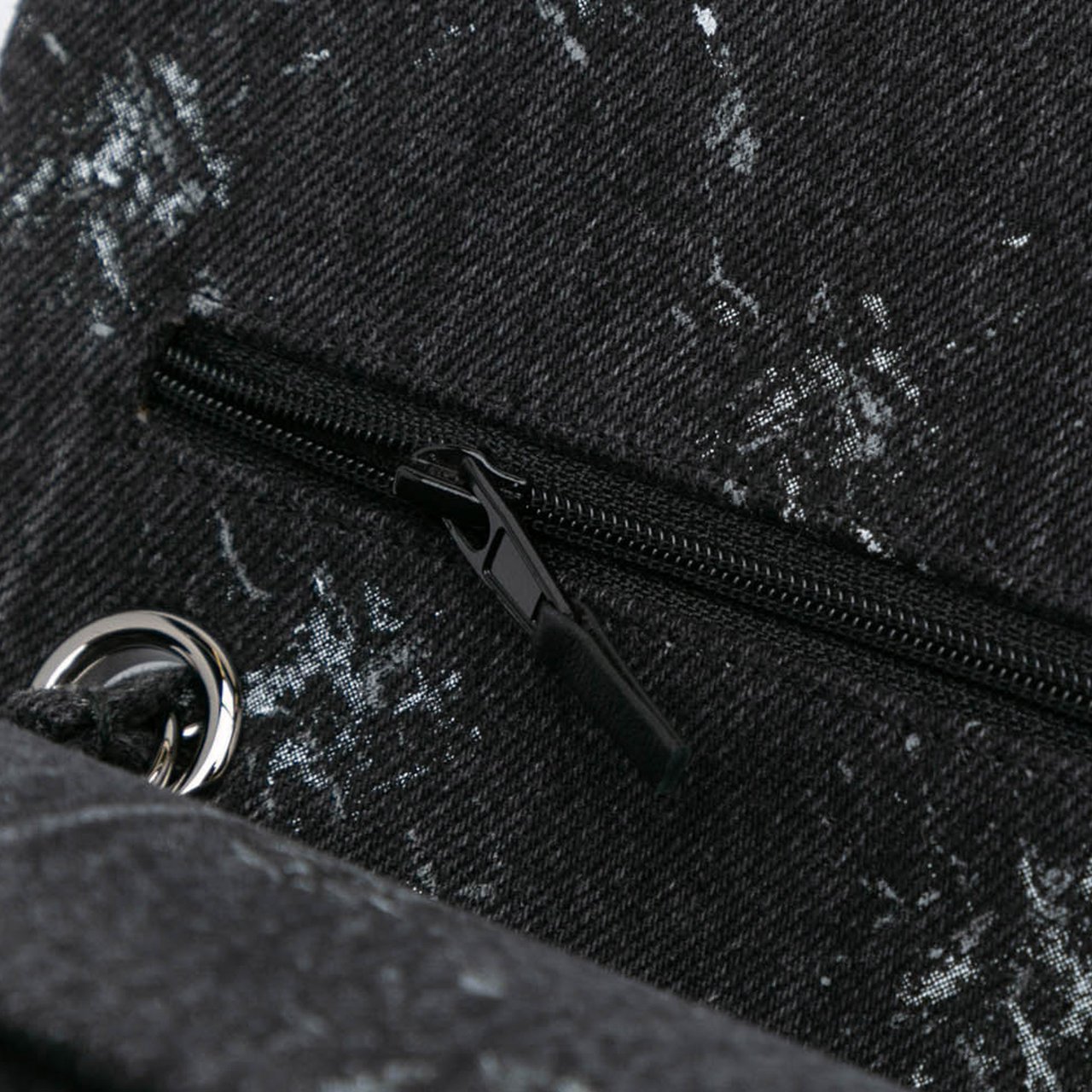 Chanel Medium Denim Double Flap Zwart