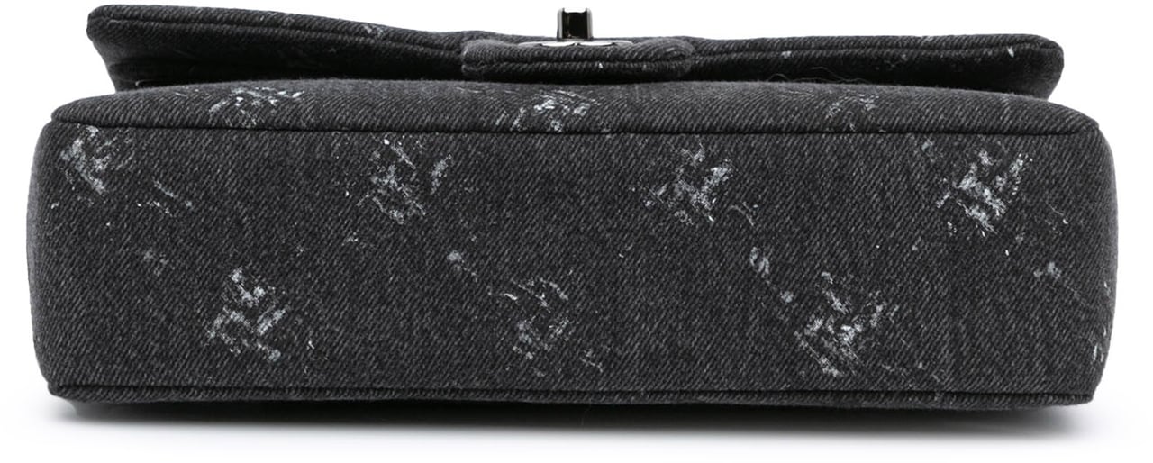 Chanel Medium Denim Double Flap Zwart