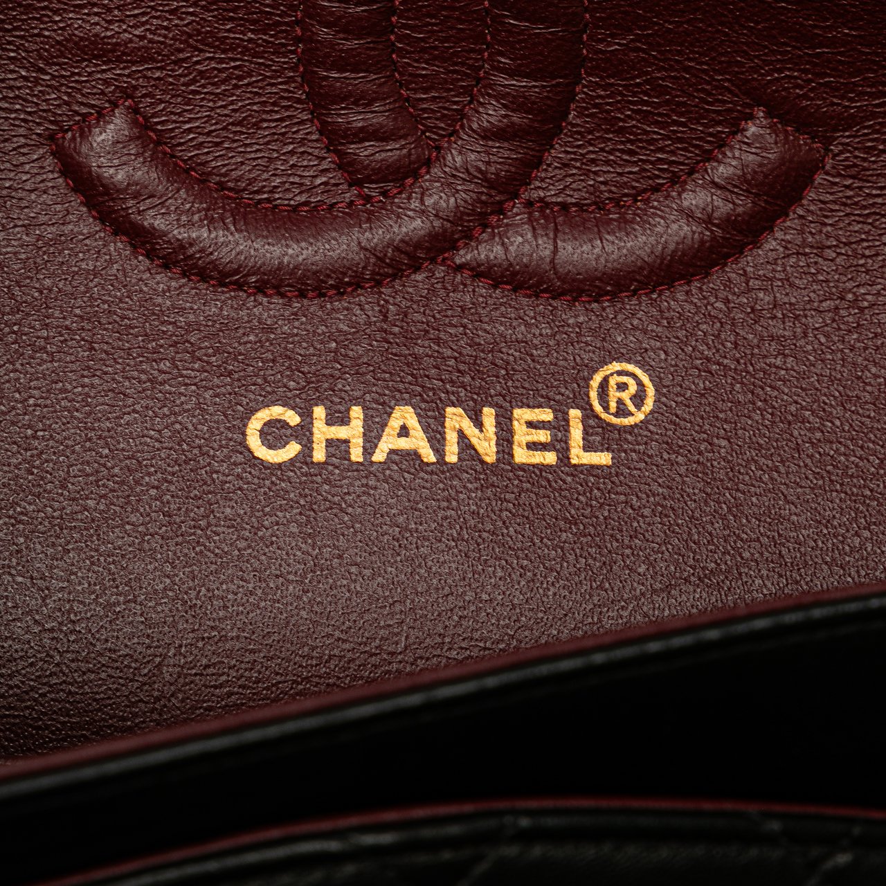 Chanel Medium Classic Lambskin Double Flap Zwart