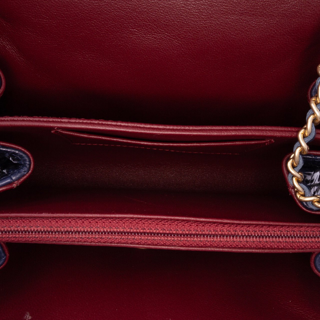 Chanel CC Crackled Glazed Calfskin Accordion Flap Blauw