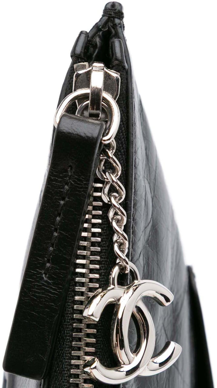 Chanel Large Calfskin Feministe Maize Feminine Pouch Zwart