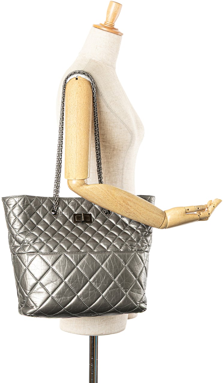 Chanel Reissue 2.55 Quilted Aged Calfskin Tote Zilver