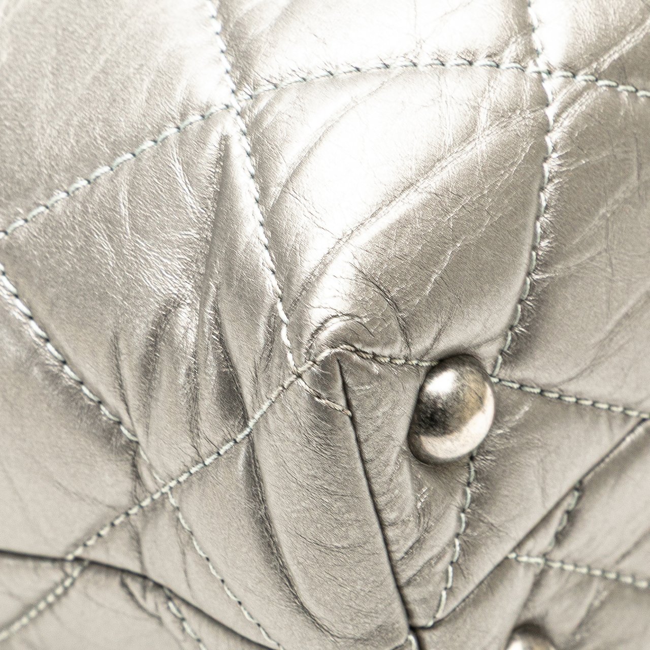 Chanel Reissue 2.55 Quilted Aged Calfskin Tote Zilver
