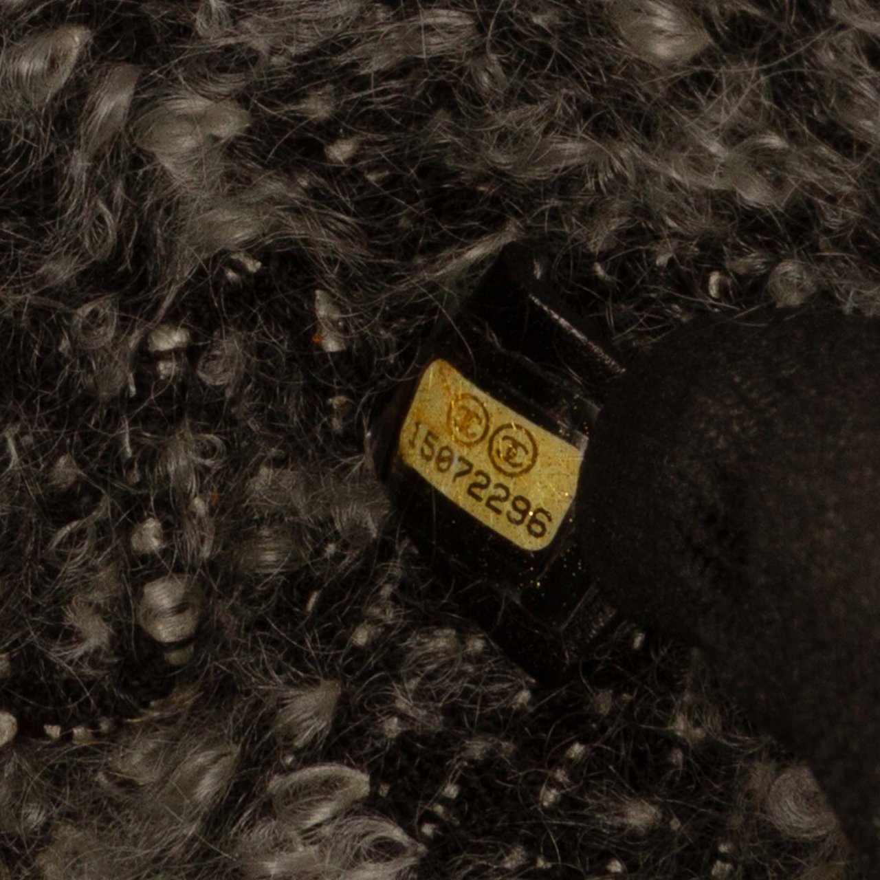 Chanel CC Quilted Calfskin Tweedy Shopping Tote Zwart