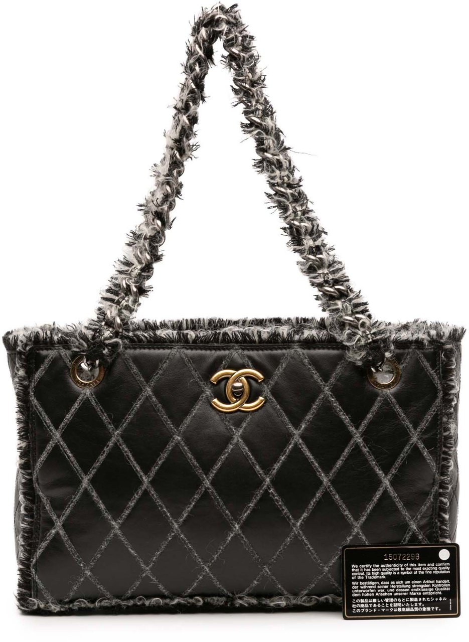 Chanel CC Quilted Calfskin Tweedy Shopping Tote Zwart