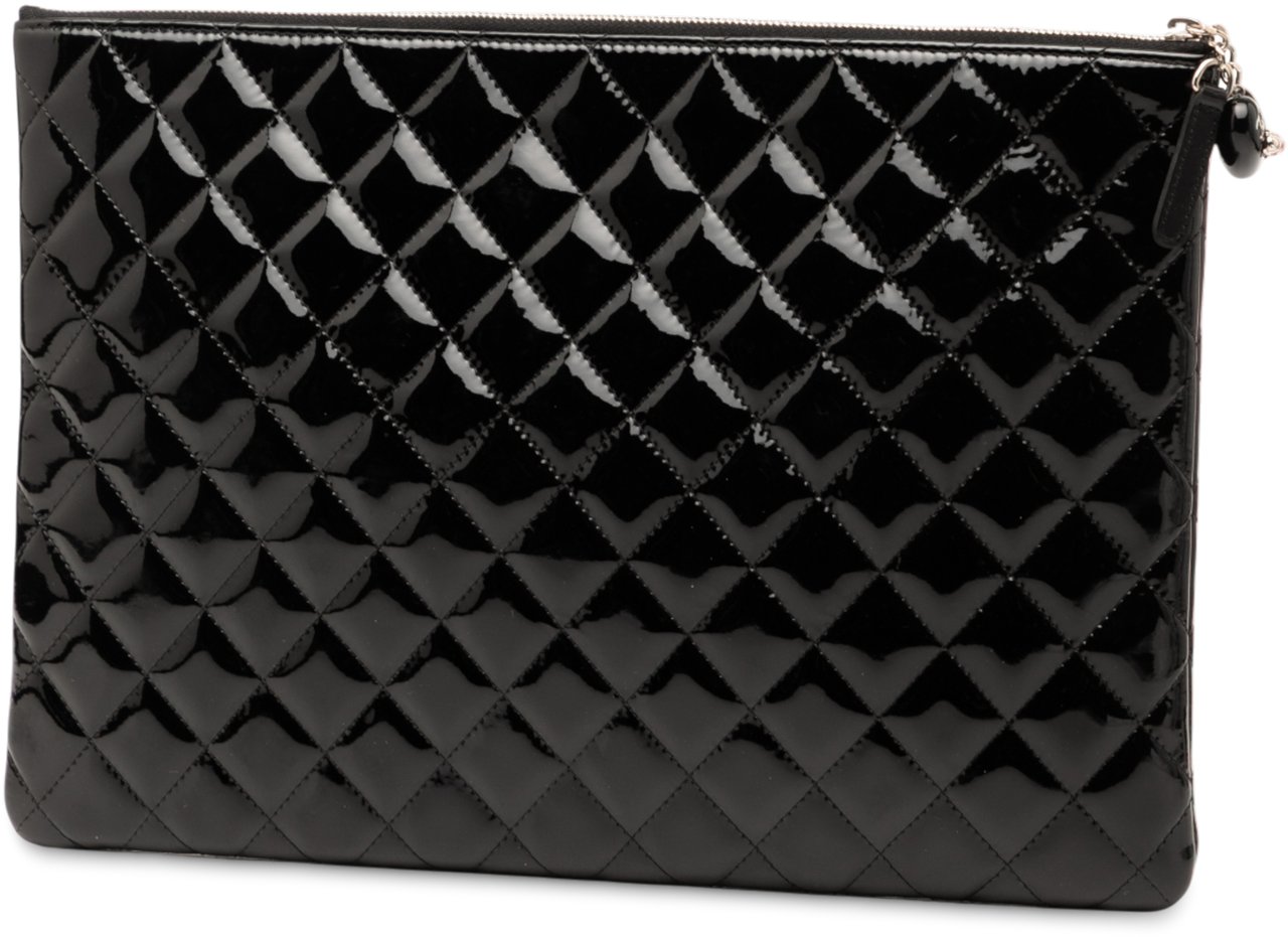 Chanel Large Quilted Patent O Case Clutch Zwart