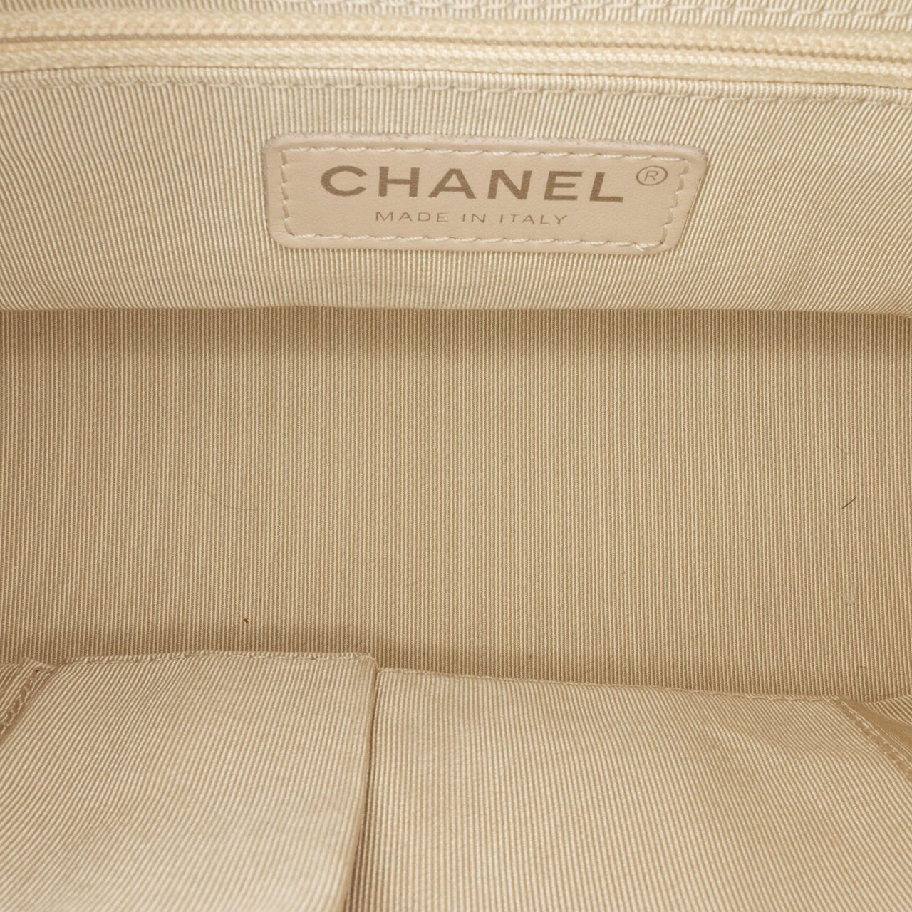 Chanel Small Rattan Gabrielle Crossbody Bruin