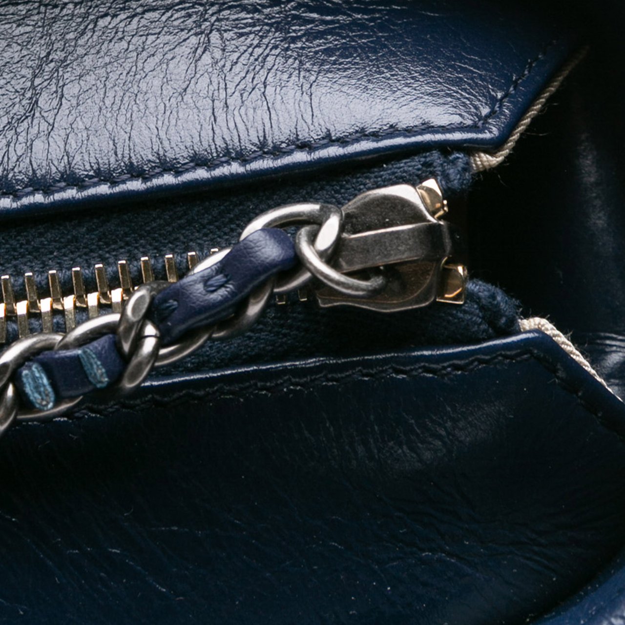 Chanel Small Rattan Gabrielle Crossbody Bruin