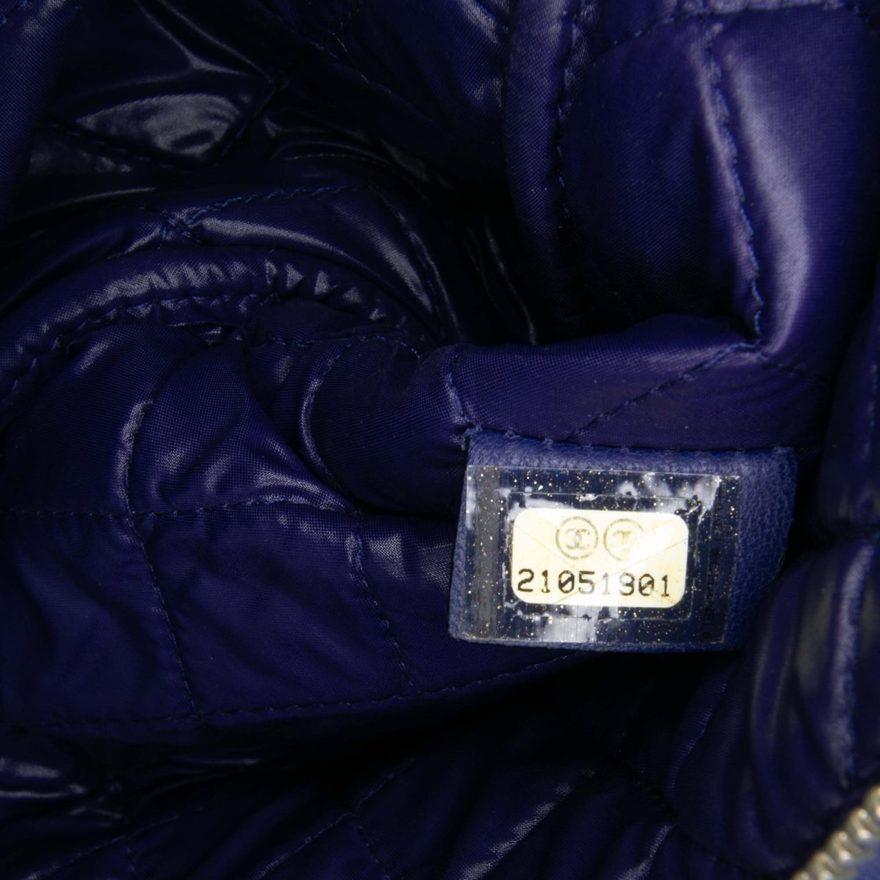 Chanel Medium Quilted Lambskin O Case Clutch Blauw