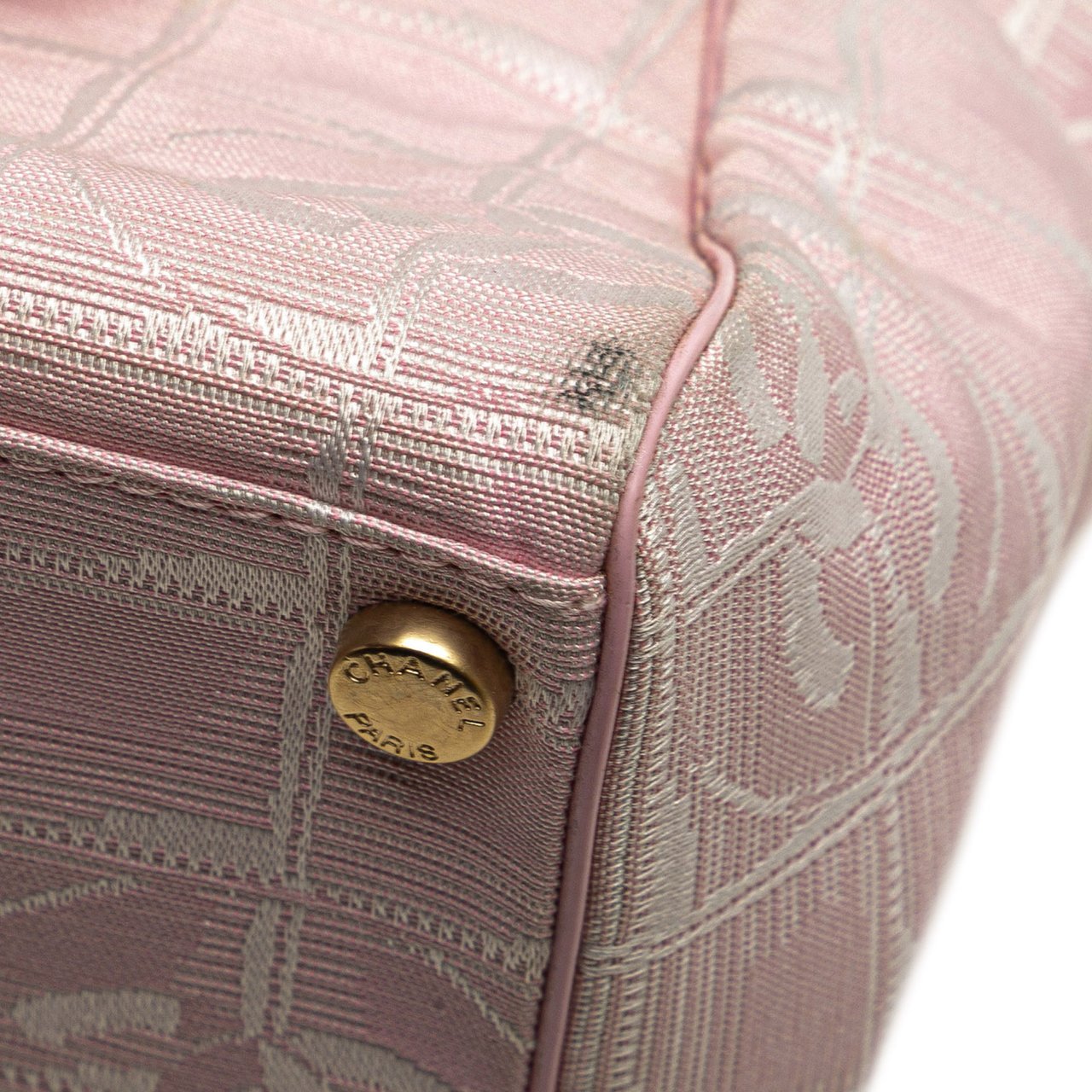 Chanel New Travel Line Nylon Tote Roze