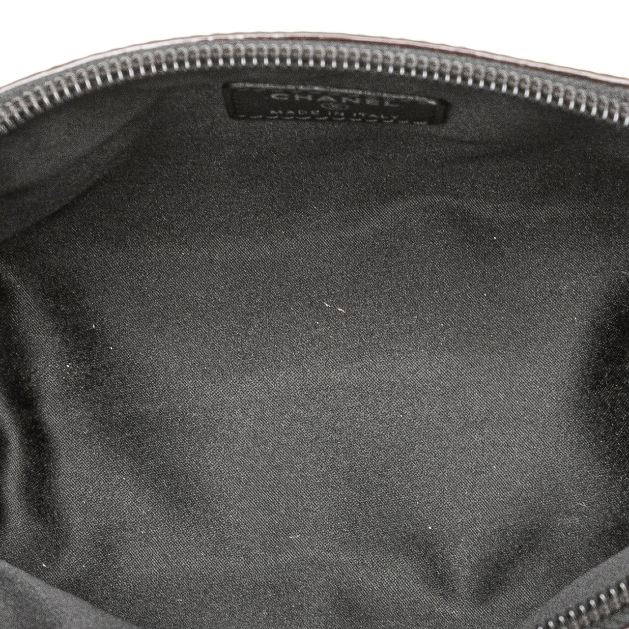 Chanel Patent Camellia Cosmetic Pouch Zwart