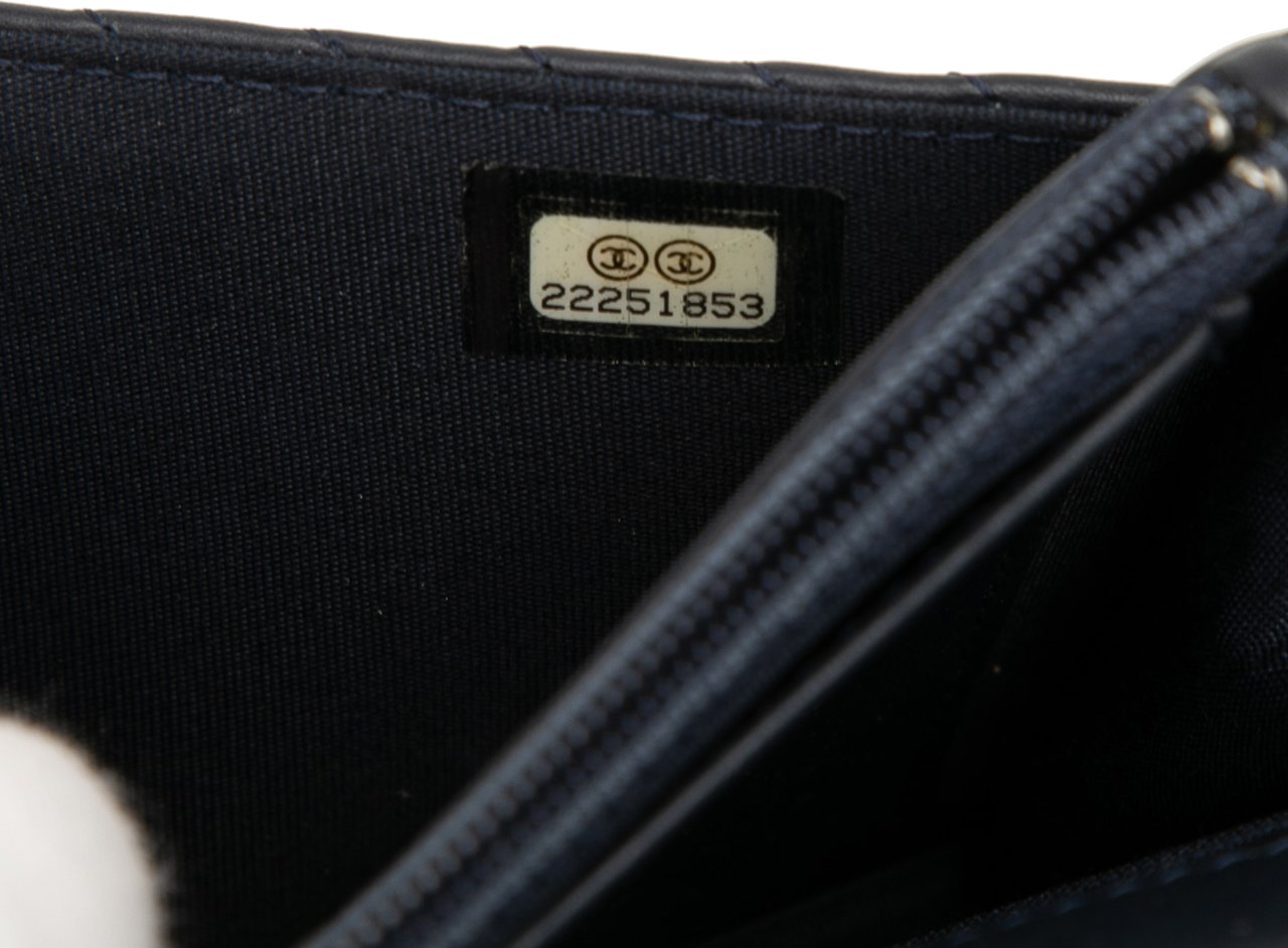 Chanel Chevron Lambskin Boy Wallet on Chain Blauw