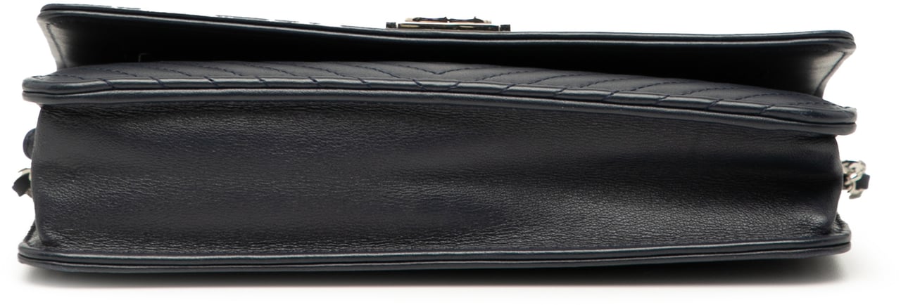 Chanel Chevron Lambskin Boy Wallet on Chain Blauw