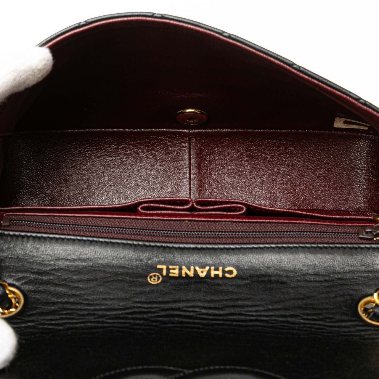 Chanel Medium Quilted Lambskin Full Flap Zwart