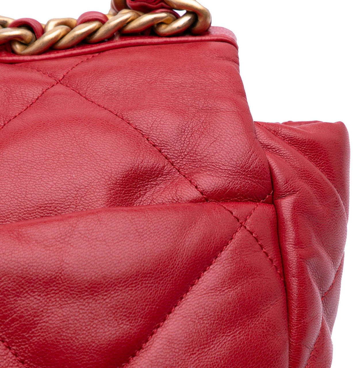 Chanel Maxi Lambskin 19 Flap Rood