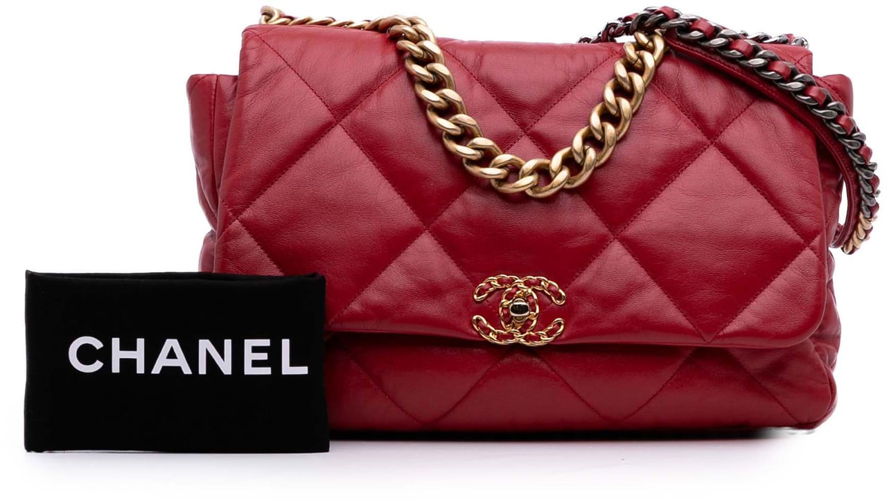 Chanel Maxi Lambskin 19 Flap Rood