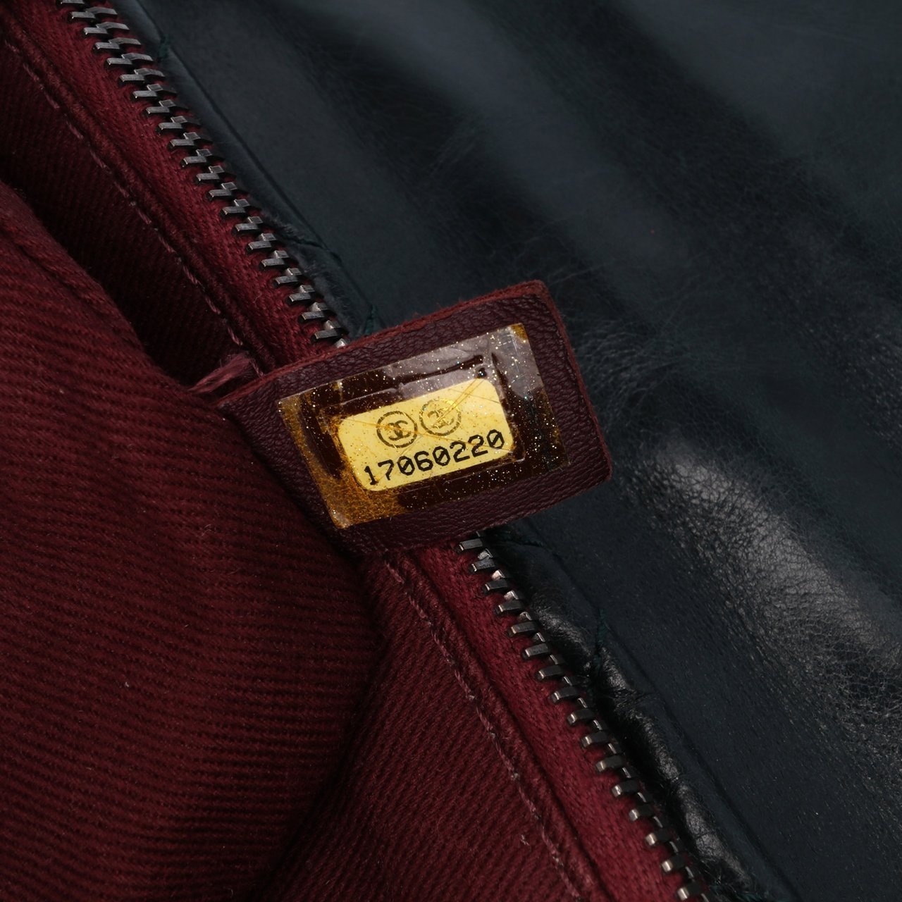 Chanel Quilted Aged Calfskin Logo Accordion Flap Groen