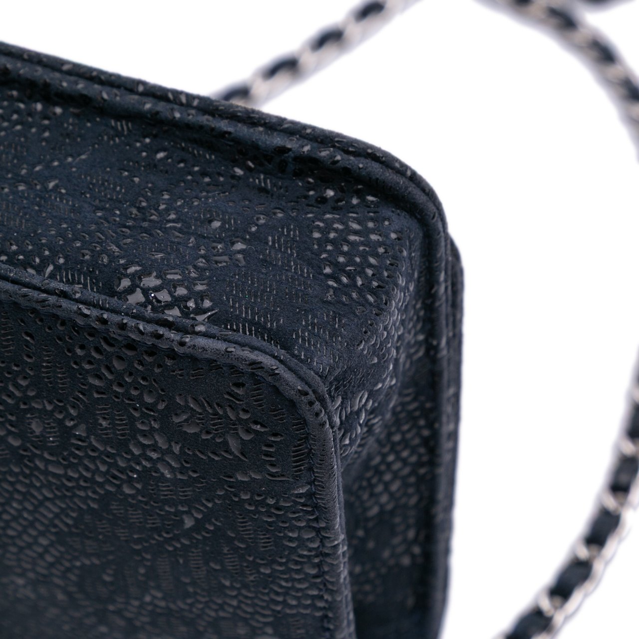 Chanel Lace Overlay Goatskin Wallet On Chain Blauw