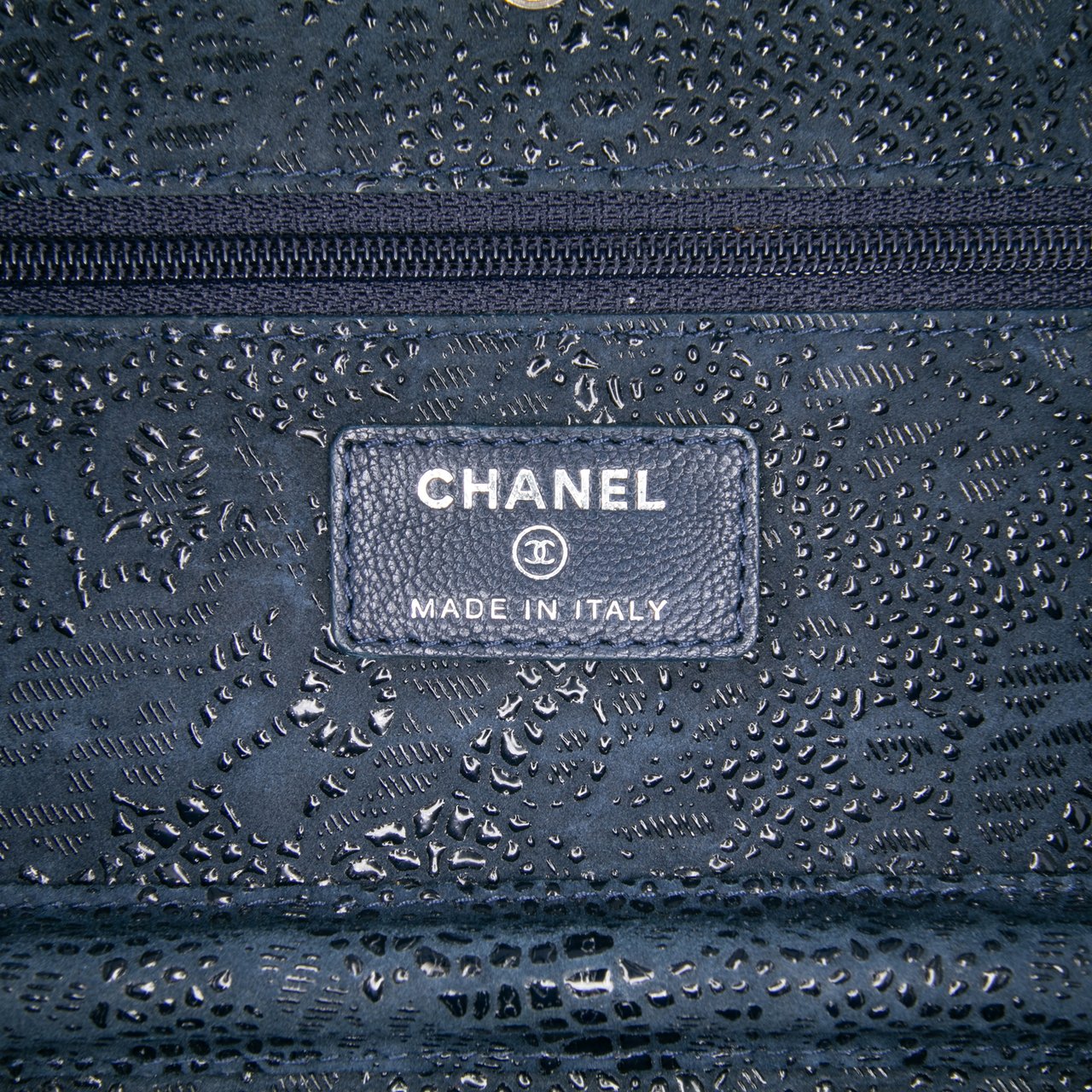 Chanel Lace Overlay Goatskin Wallet On Chain Blauw