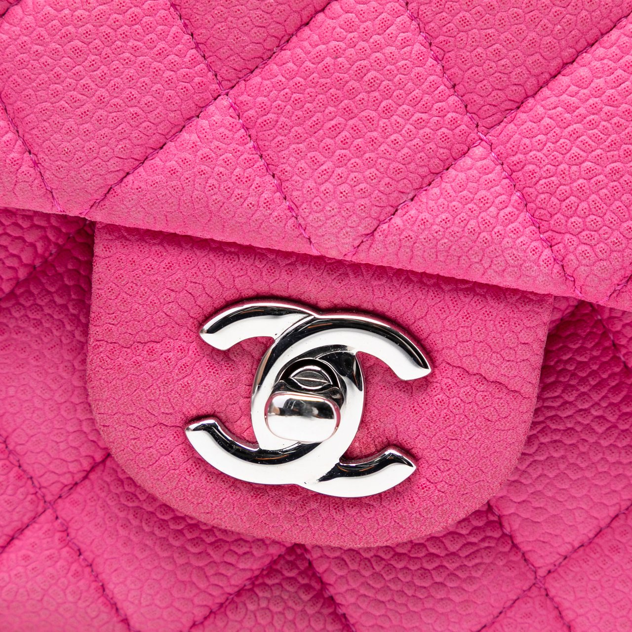 Chanel Medium Classic Caviar Double Flap Roze