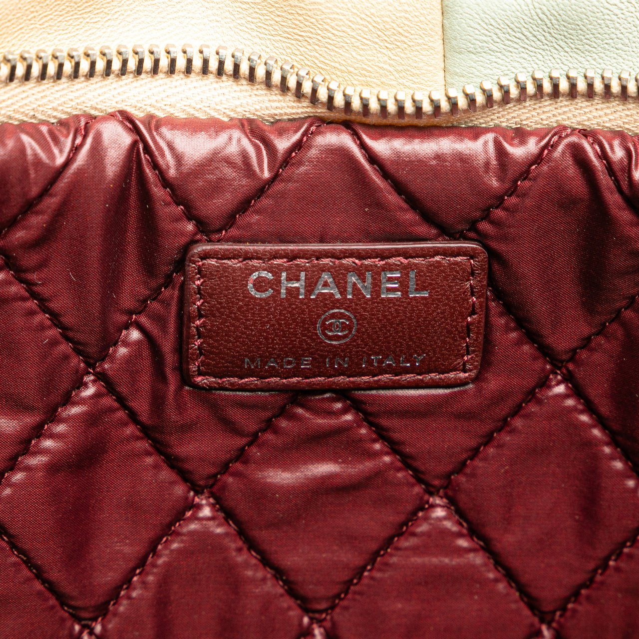 Chanel Medium Lambskin Colorblock Patchwork O Case Divers