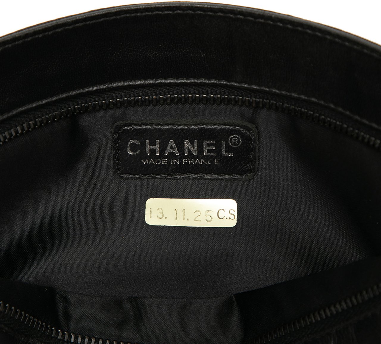 Chanel New Travel Line Nylon Wristlet Clutch Zwart