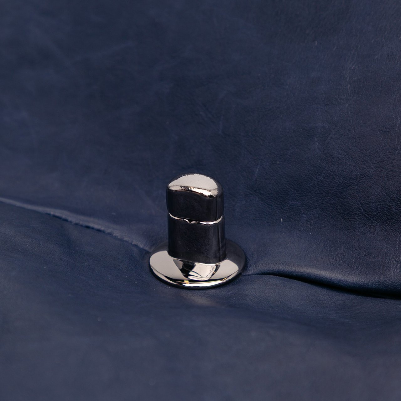 Chanel Large Quilted Calfskin Natural Beauty Split Pocket Flap Blauw