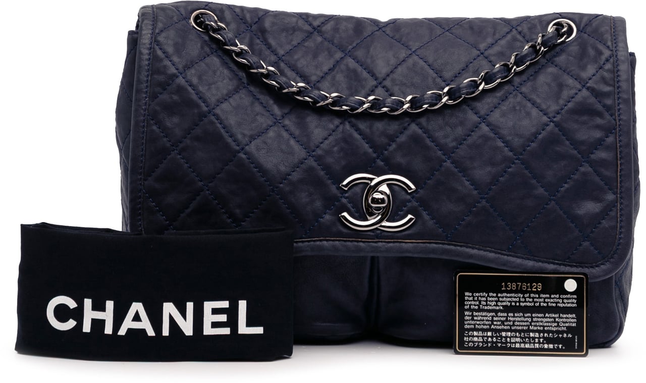 Chanel Large Quilted Calfskin Natural Beauty Split Pocket Flap Blauw