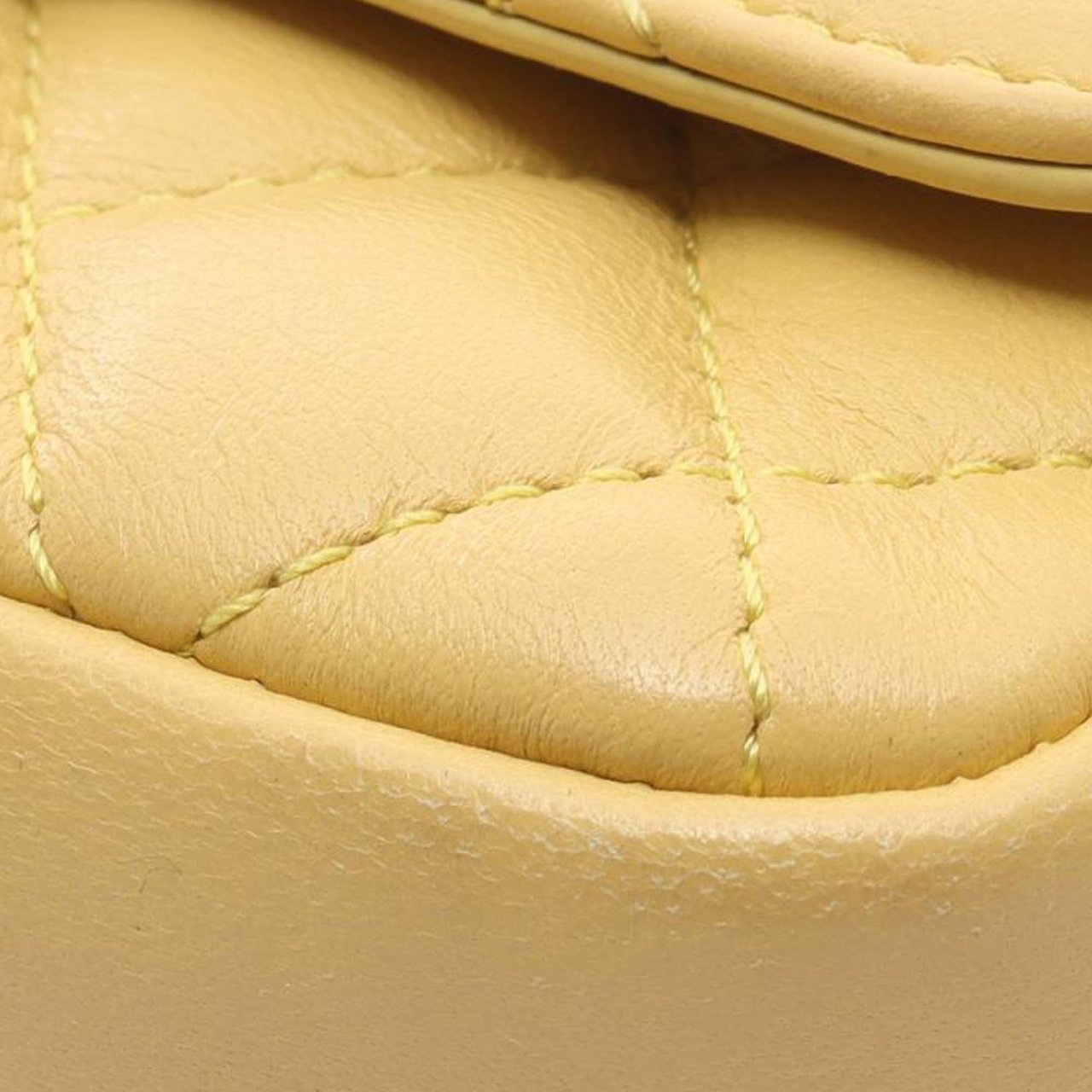 Chanel Quilted Lambskin Side Packs Flap Geel