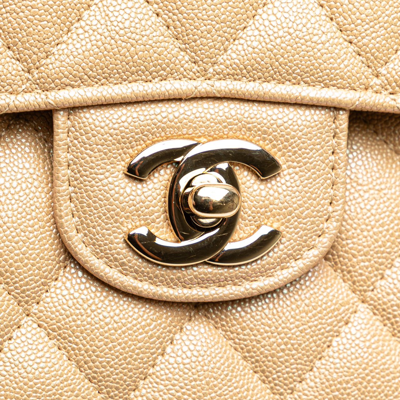 Chanel Medium Classic Iridescent Caviar Double Flap Bruin