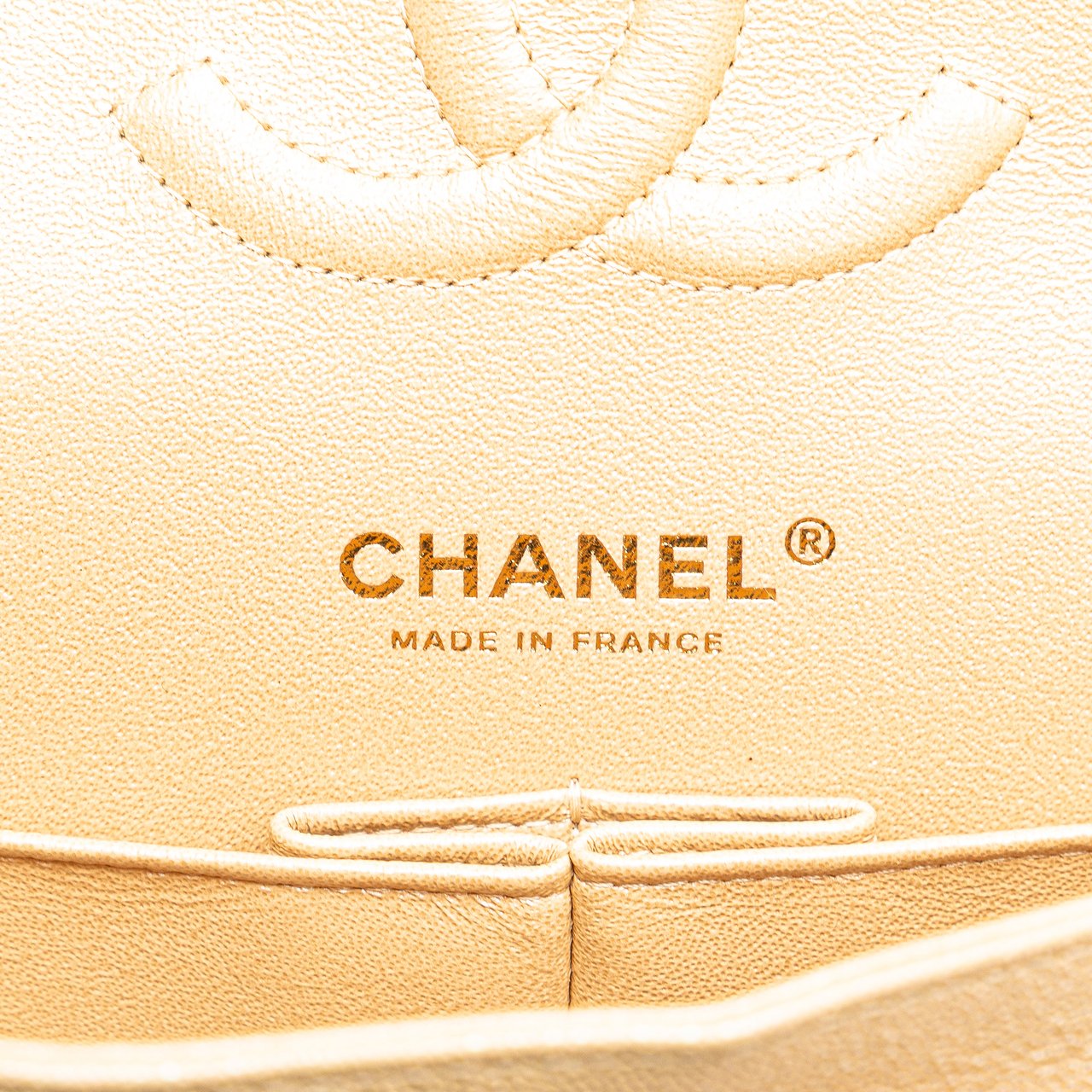 Chanel Medium Classic Iridescent Caviar Double Flap Bruin