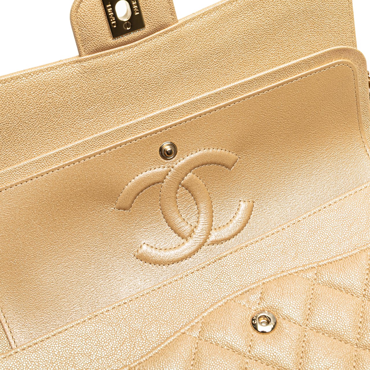 Chanel Medium Classic Iridescent Caviar Double Flap Bruin