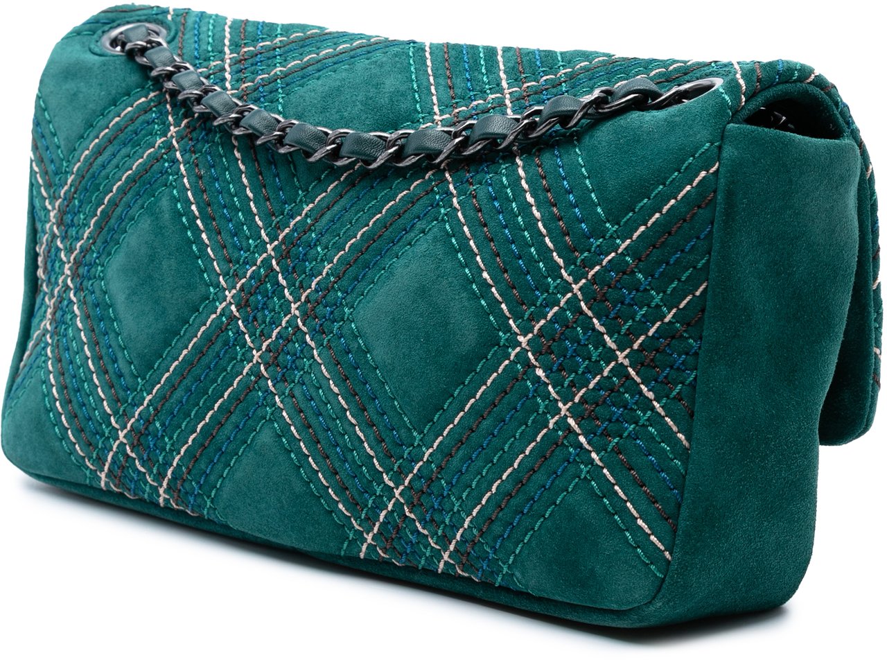 Chanel Paris Edinburgh Medium Stitched Suede Saltire Single Flap Groen