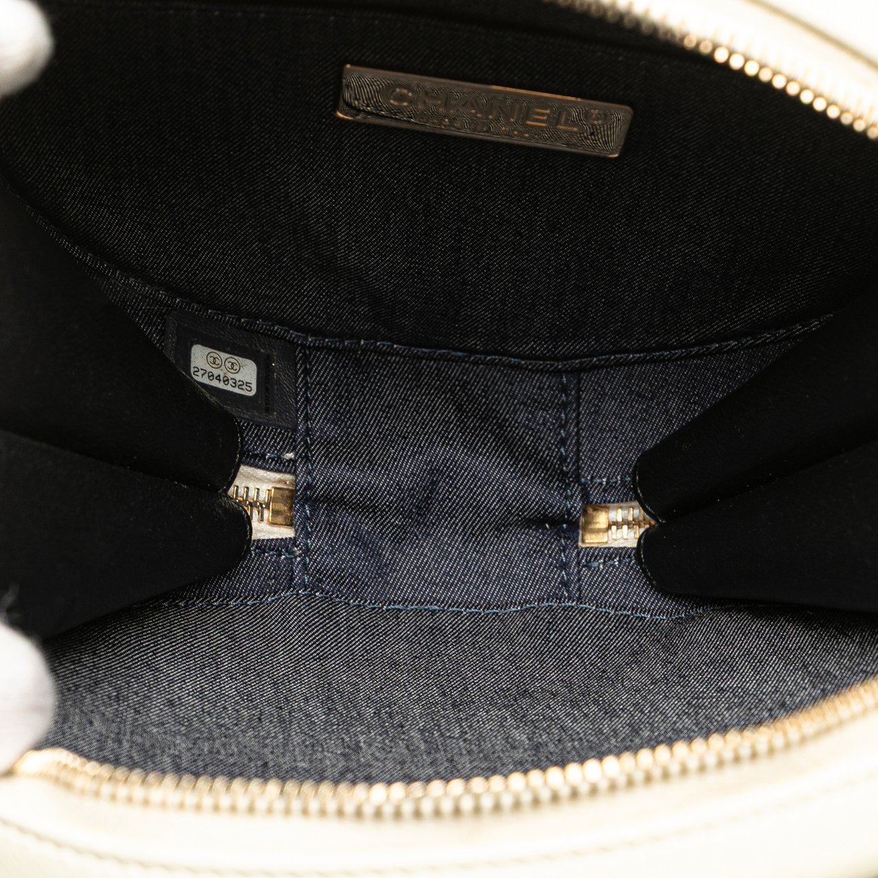 Chanel Crumpled Calfskin En Vogue Round Bag Zwart