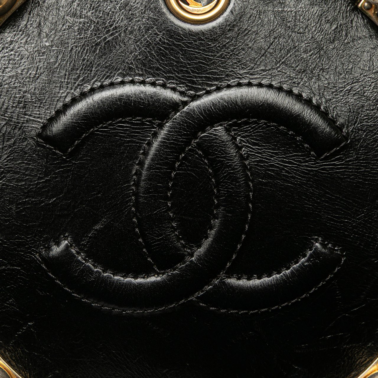 Chanel Crumpled Calfskin En Vogue Round Bag Zwart