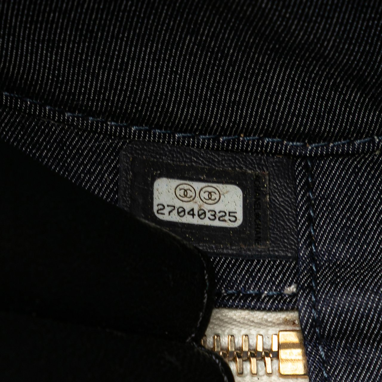 Chanel Crumpled Calfskin En Vogue Round Bag Zwart