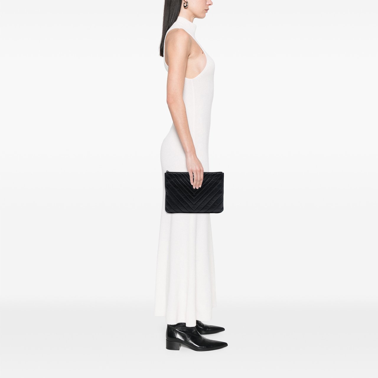 Chanel CC Chevron Calfskin Clutch Zwart