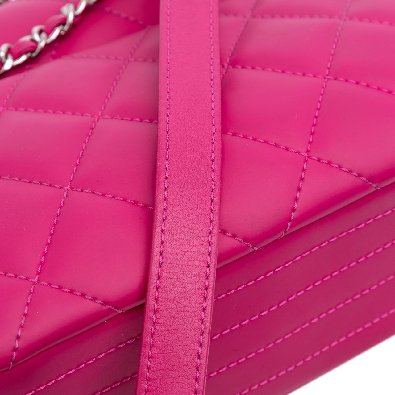 Chanel Paris Seoul Small Rubber Coco Rain Flap Roze