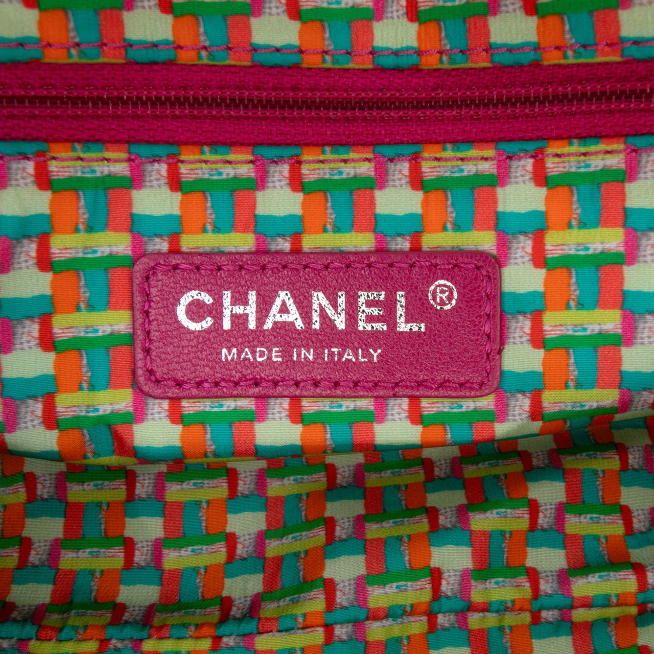 Chanel Paris Seoul Small Rubber Coco Rain Flap Roze