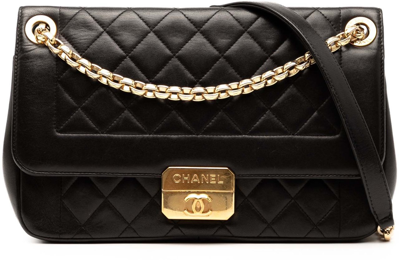 Chanel Large Lambskin Chic With Me Flap Zwart