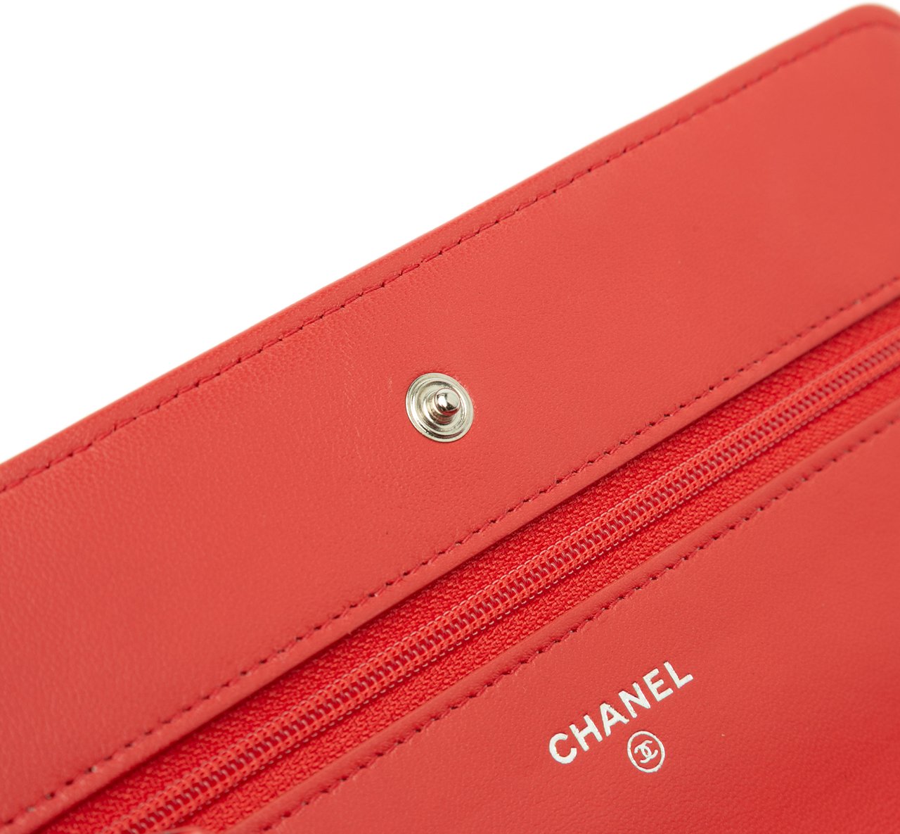Chanel CC Quilted Lambskin Wallet on Chain Rood