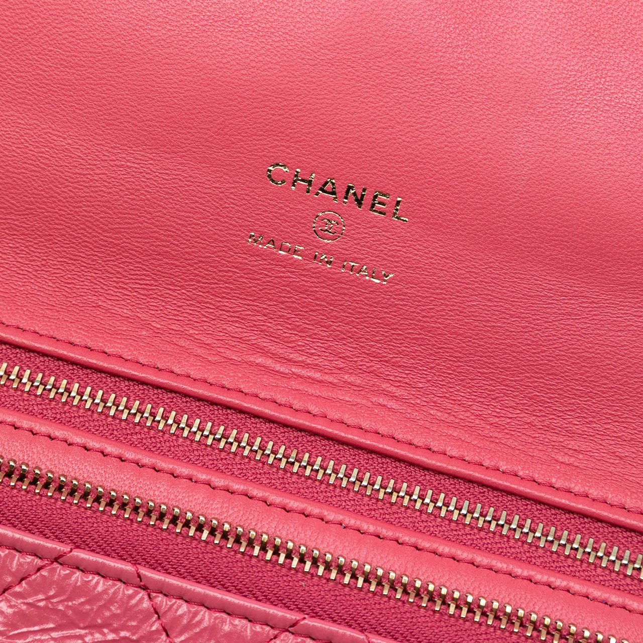 Chanel Crumpled Calfskin 31 Clutch Roze