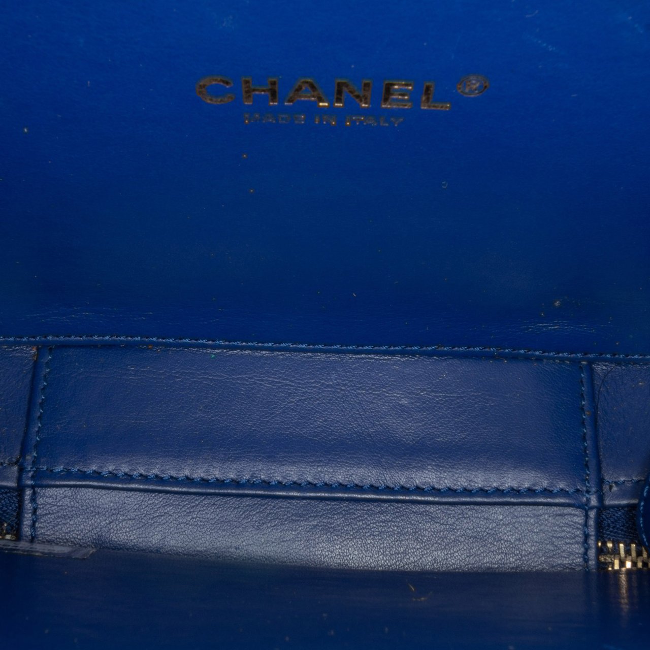 Chanel Small Jersey CC Filigree Vanity Case Blauw