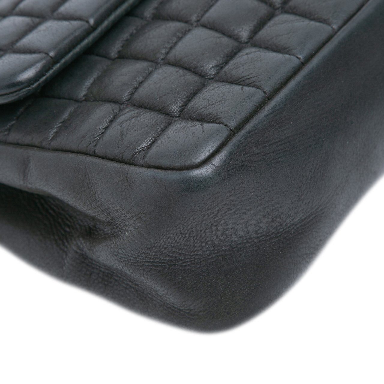 Chanel Chocolate Bar Iridescent Calfskin Bubble Flap Zwart