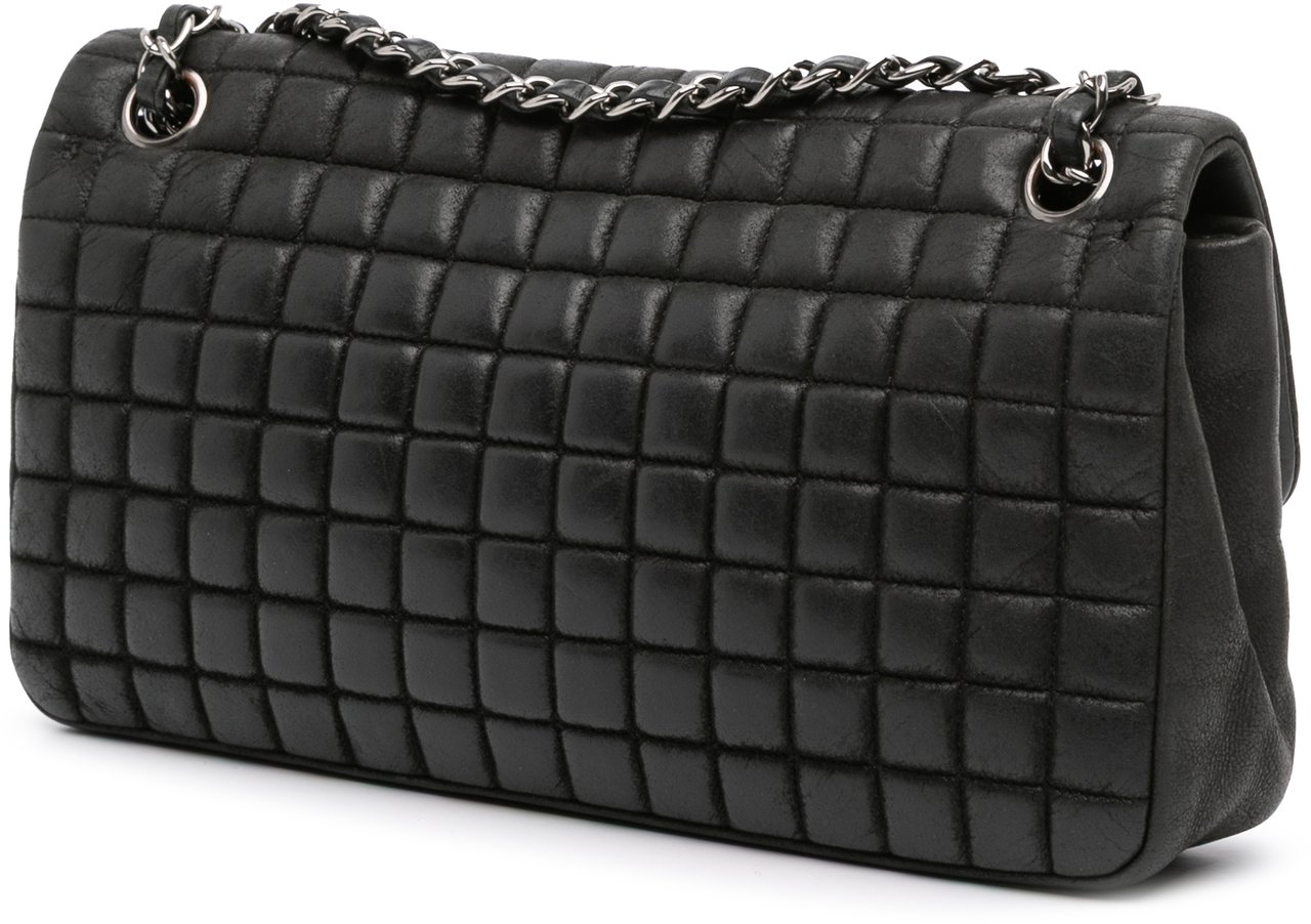 Chanel Chocolate Bar Iridescent Calfskin Bubble Flap Zwart